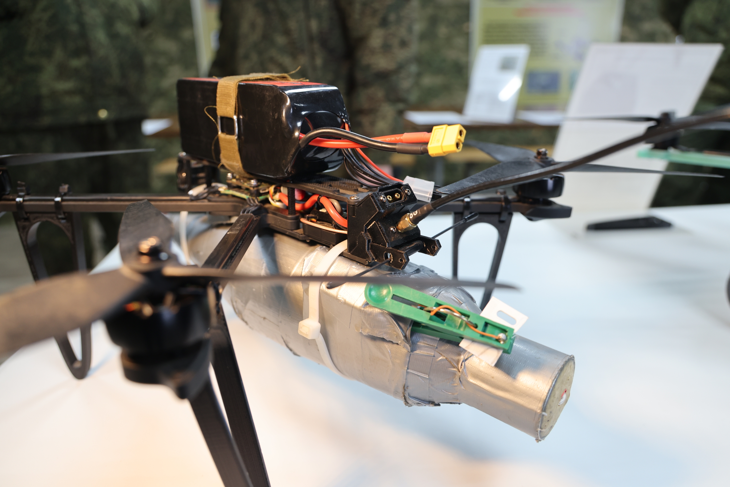 Дрон в полёте