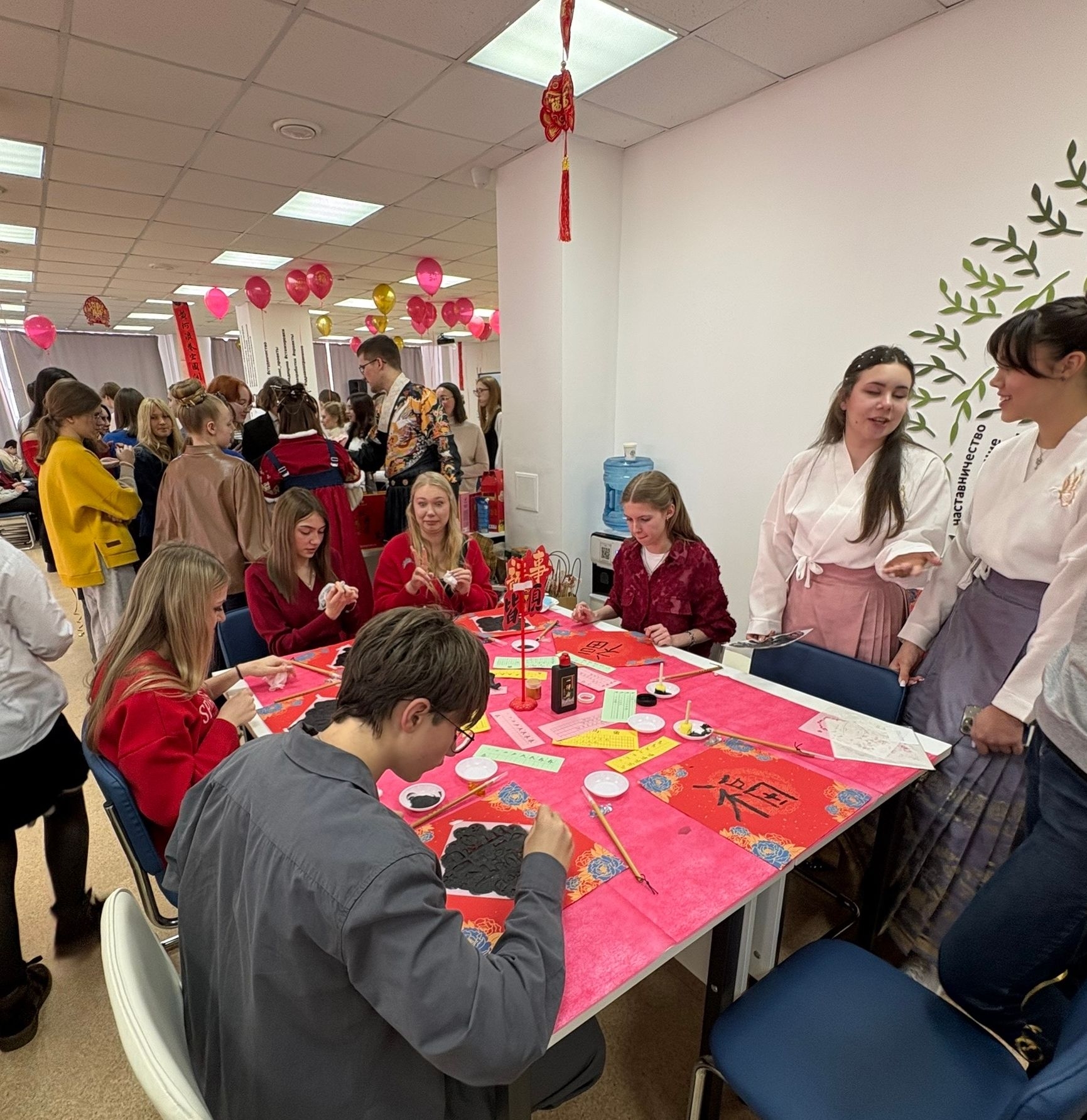 фото: На площадке ОГУ имени И.С. Тургенева  состоялся фестиваль «Большая ярмарка Хуанхэ»